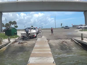 boat ramp at causeway in stuart fl